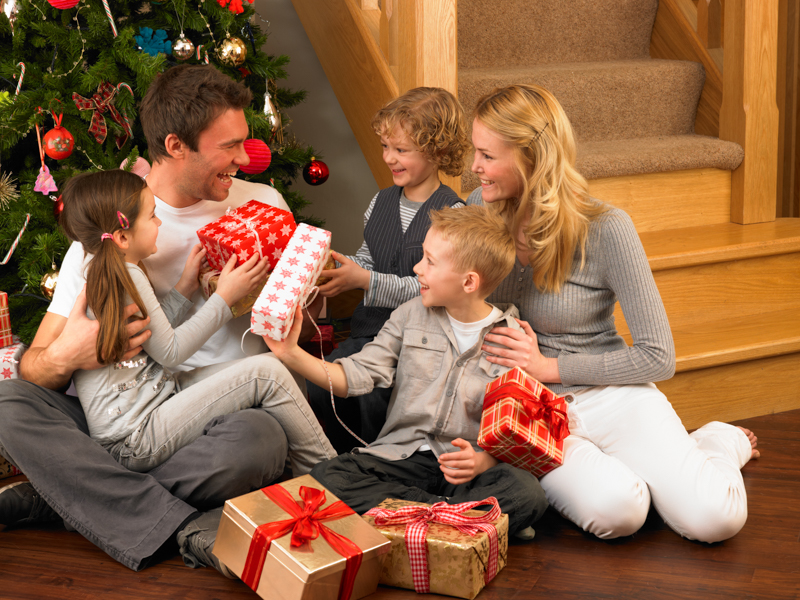 3 Ways to Help Your Kids Give This Christmas - Family Good Things